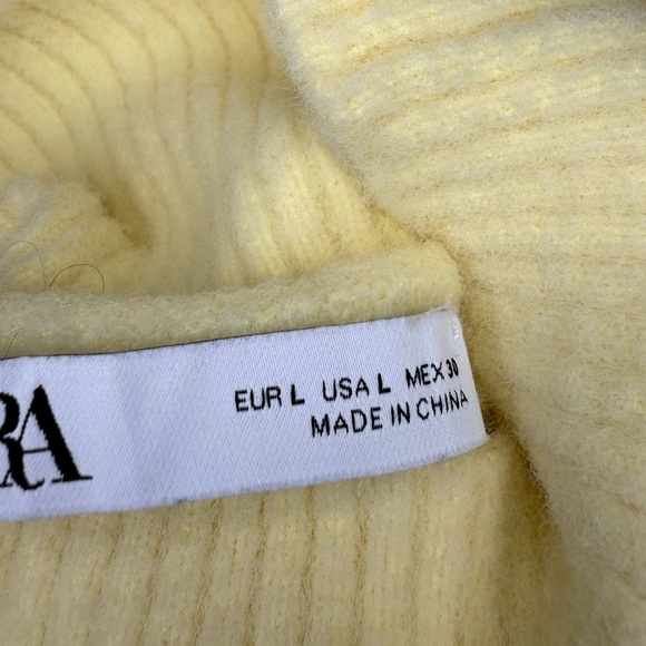 Zara Sweater Size L - Picture 6 of 6